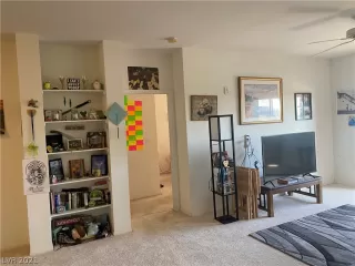 Photo #3: 2358066 Listing