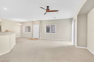 Photo #5: 2358089 Listing 