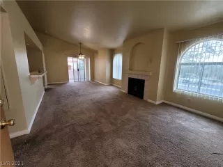 Photo #3: 2358103 Listing 