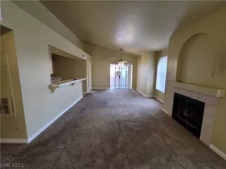 Photo #4: 2358103 Listing 