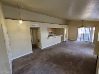 Photo #5: 2358103 Listing 