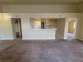 Photo #6: 2358103 Listing 