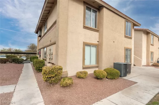 MLS: 2358113 Condo For Sale