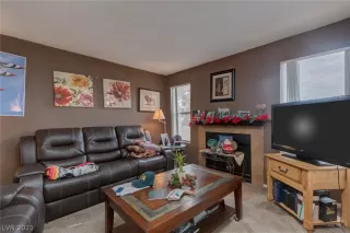 Photo #3: 2358113 Listing