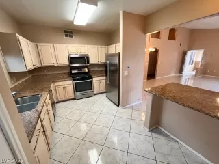 Photo #5: 2358154 Listing 