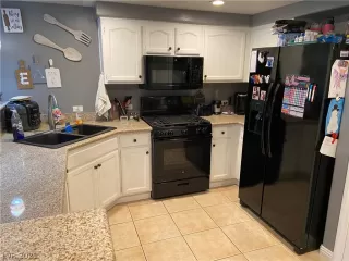 Photo #3: 2358160 Listing