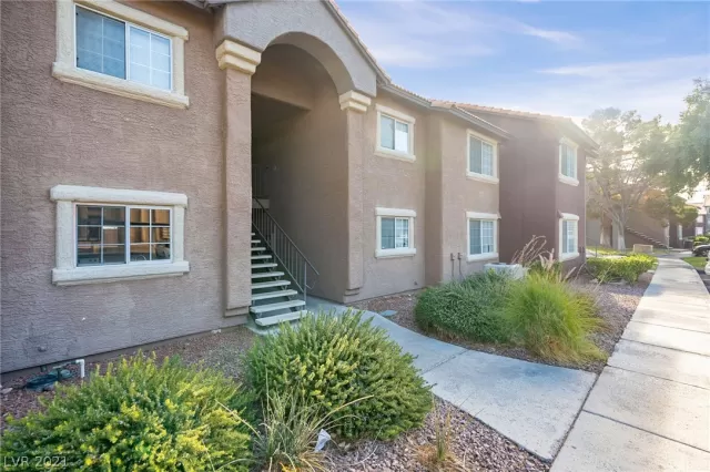 MLS: 2358161 Condo For Sale