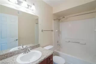 Photo #5: 2358161 Listing