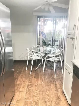 Photo #3: 2358182 Listing 