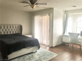 Photo #4: 2358182 Listing 