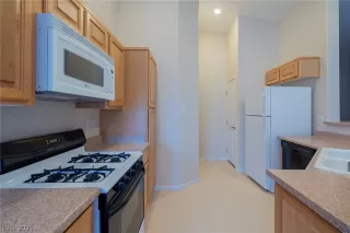 Photo #3: 2358184 Listing