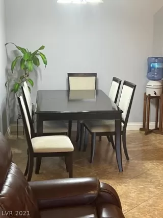 Photo #2: 2358185 Listing