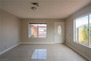 Photo #2: 2358186 Listing 