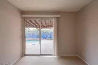 Photo #6: 2358186 Listing 