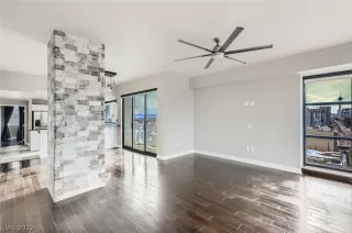 Photo #2: 2358195 Listing 