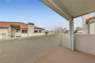 Photo #5: 2358206 Listing 