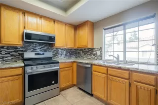 Photo #1: 2358235 Listing 