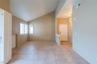 Photo #2: 2358235 Listing 