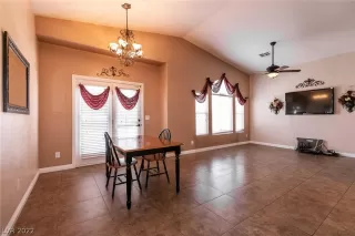 Photo #4: 2358261 Listing