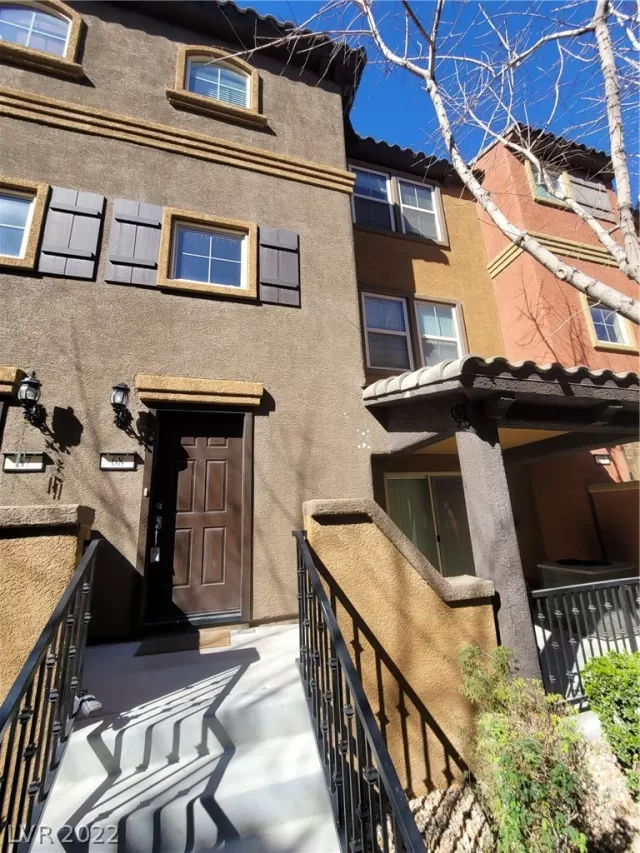 MLS: 2358287 Condo For Sale