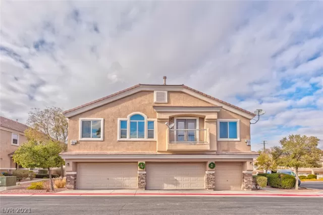 MLS: 2358304 Condo For Sale