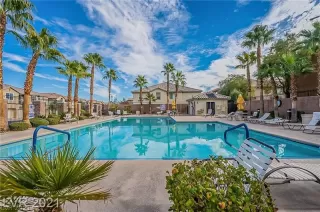 Photo #2: 2358371 Listing 