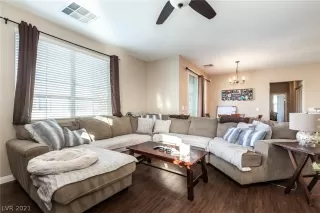 Photo #5: 2358371 Listing 