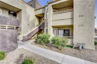 Photo #6: 2358441 Listing