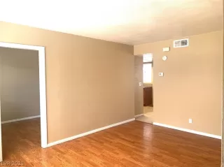 Photo #2: 2358459 Listing 