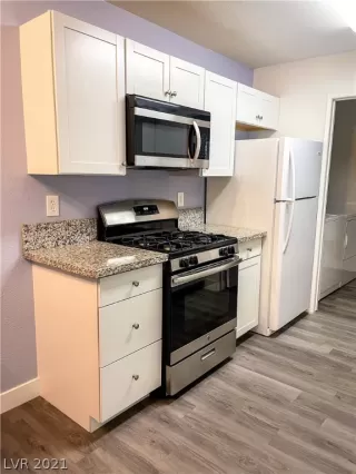 Photo #2: 2358524 Listing