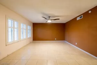 Photo #3: 2358540 Listing