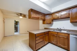 Photo #6: 2358540 Listing