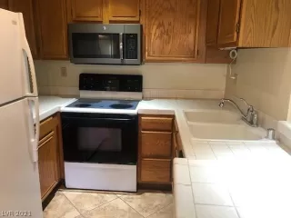 Photo #4: 2358552 Listing 