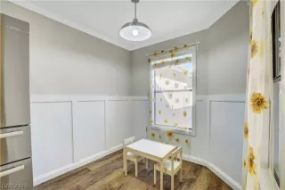 Photo #4: 2358569 Listing