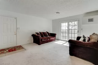 Photo #4: 2358576 Listing