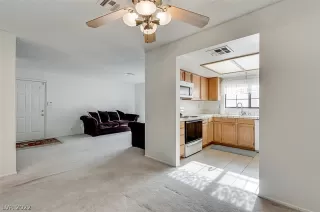 Photo #6: 2358576 Listing