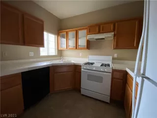 Photo #2: 2358581 Listing