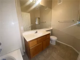 Photo #6: 2358581 Listing