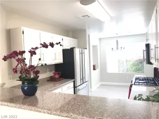 Photo #3: 2358607 Listing 