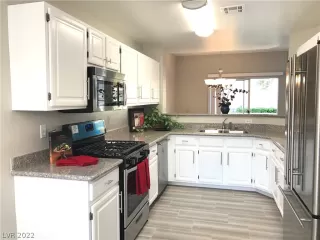 Photo #4: 2358607 Listing 