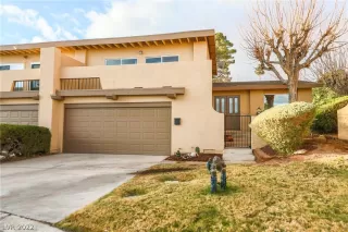 Photo #3: 2358654 Listing