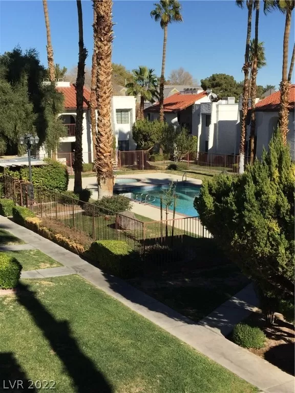 MLS: 2358690 Condo For Sale