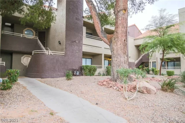 MLS: 2358710 Condo For Sale