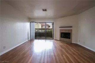 Photo #4: 2358710 Listing 