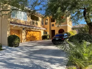 Photo #2: 2358732 Listing 