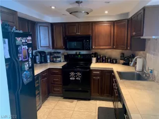 Photo #6: 2358746 Listing 