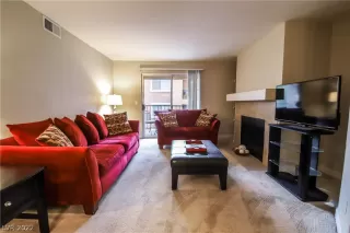 Photo #3: 2358760 Listing