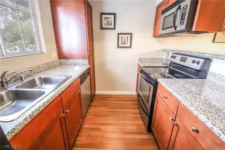 Photo #6: 2358760 Listing