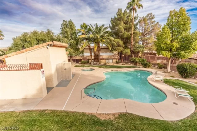 MLS: 2358767 Condo For Sale