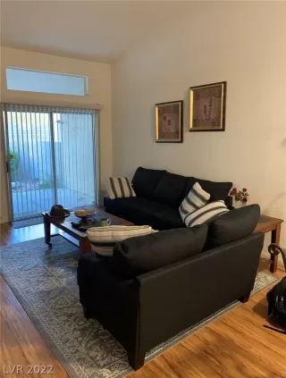 Photo #2: 2358787 Listing 